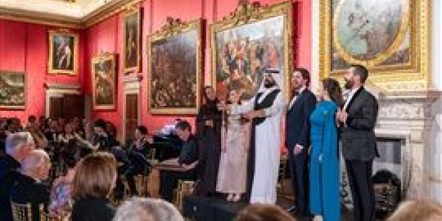 مهرجان أبوظبي يقدّم للمرة الأولى عرضًا عالميًا يضم ثلاثة فنانين إماراتيين