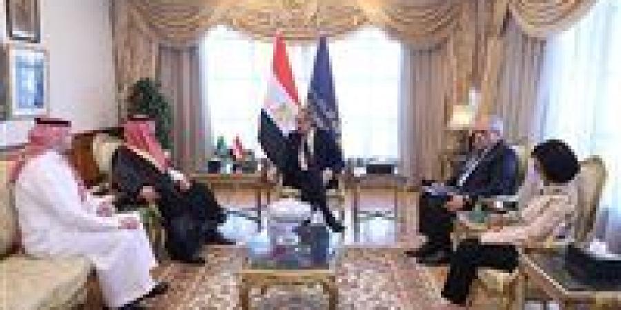 وزير الاتصالات يبحث مع سفير المملكة العربية السعودية لدى مصر فتح آفاق جديدة للتعاون بين البلدين فى مجالات الاتصالات وتكنولوجيا المعلومات