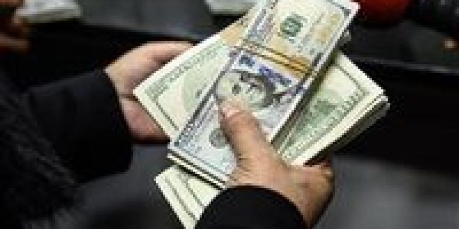 ضبط قضايا إتجار بالنقد الأجنبي بقيمة 8 ملايين جنيه خلال 24 ساعة