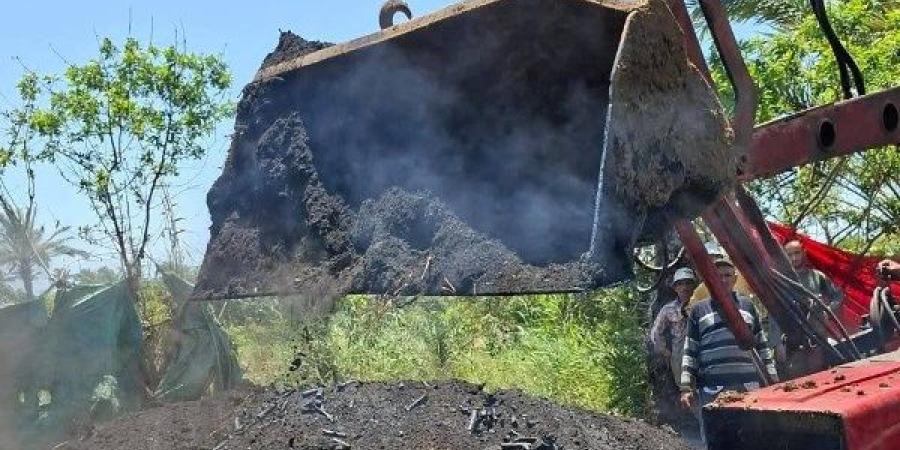 إزالة 4 مكامير فحم نباتي بكفر البطيخ