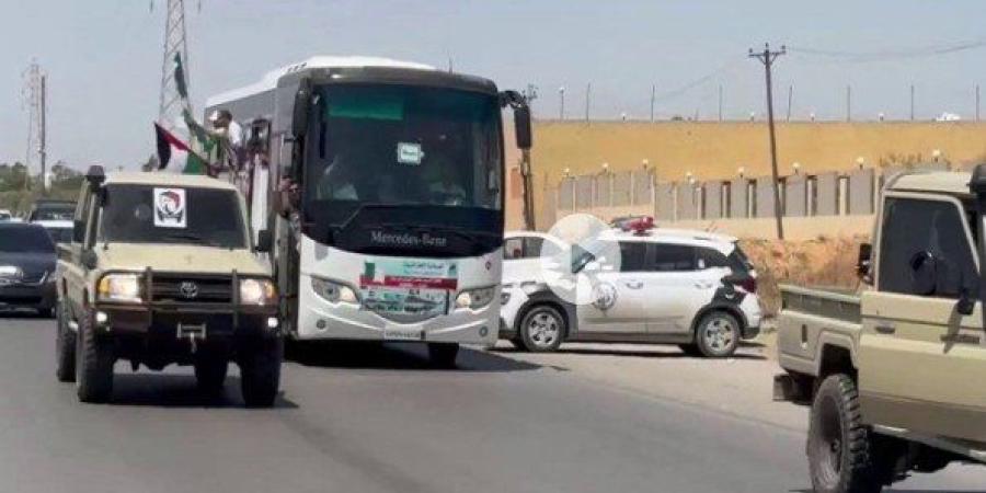 المشاهد الأولى لدخول قافلة "الصمود المغاربية" إلى ليبيا في طريقها إلى غزة