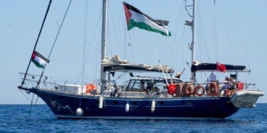 إعلام الاحتلال: ناشطو السفينة «مادلين» قيد الاعتقال في سجن الرملة