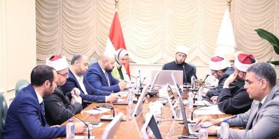 وزير الأوقاف يعقد اجتماعًا موسعًا لمتابعة الاستعدادات النهائية لإطلاق المنصة الرقمية للوزارة
