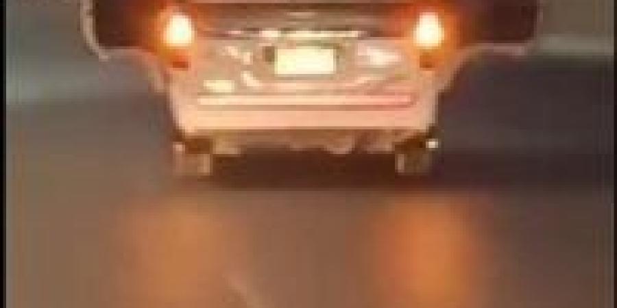 دون رخصة وبحركات مجنونة.. سقوط سائق الميكروباص المتهور في المقطم