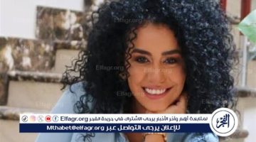 بضحكه جذابة وشعر كيرلي.. أحدث ظهور لـ نانسي صلاح