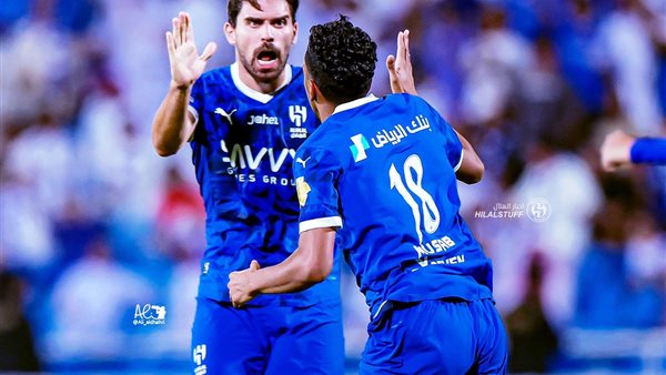 الهلال يهزم ضمك بثلاثية في مباراة “ماراثونية” بالدوري السعودي