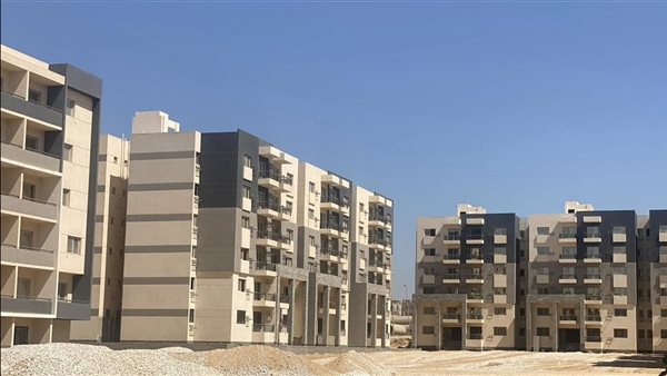 وزير الإسكان يتابع موقف تنفيذ وحدات المبادرة الرئاسية “سكن لكل المصريين” بـ 4 مدن جديدة