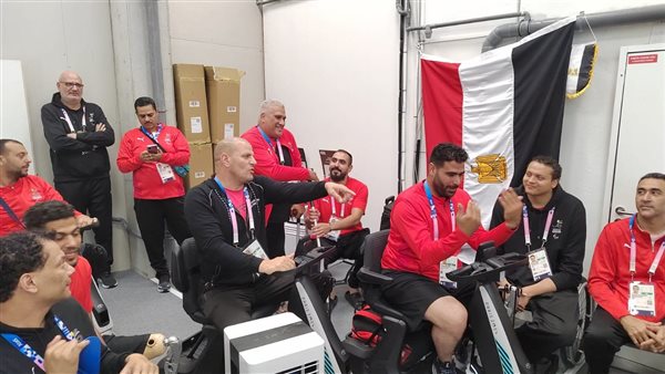 منتخب الكرة الطائرة جلوس يتعهد بالفوز بميدالية ويطالب وزير الرياضة بحضور المنافسات