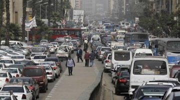 قبل ما تتحرك من بيتك.. كثافات مرورية على أغلب طرق ومحاور القاهرة والجيزة