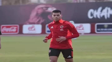 “هي فرد عضلات؟”.. عبد العال يفتح النار على مسؤولي الأهلي بسبب إمام عاشور